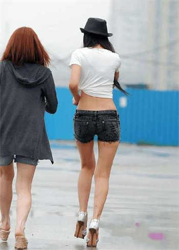 果冻何苗资料