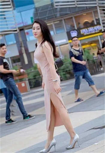 抖音爱婷哥十四岁咋了