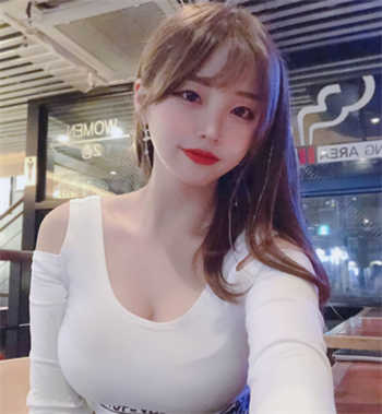 婚久情已深紫千红