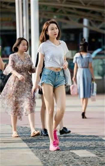 女子为救男友愿牺牲自己