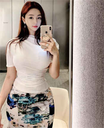 邻居是大学女老师