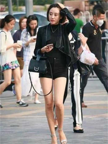 女子为了钱既然买身