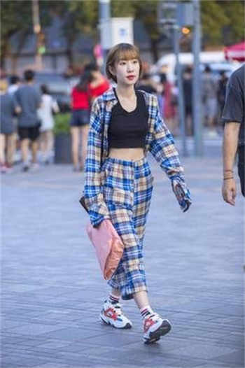 伊人又22成综合人网名