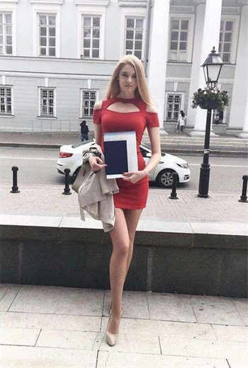 韩国电影一个女的卖房子
