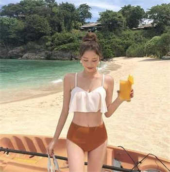 泳池9分32秒在线观看