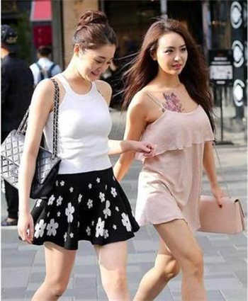 孕妇挺大肚子抽动小说