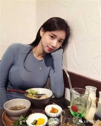 房东太太芸姐的诱惑