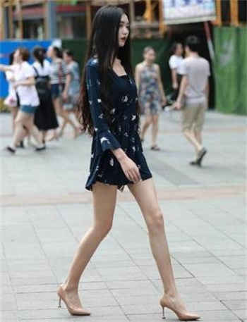 抖音钢琴老师李yoyo视频