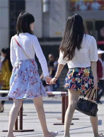 让十二岁女儿怀孕可以吗