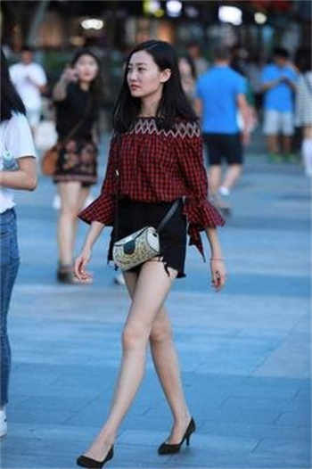 维修工空调白干妻子