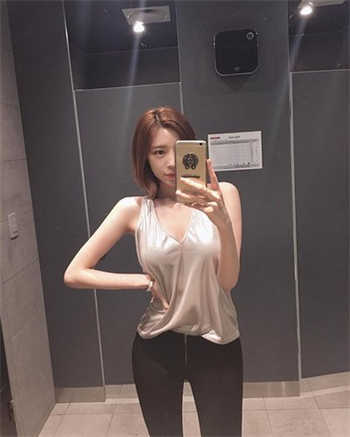 按摩店技师为什么穿那么少